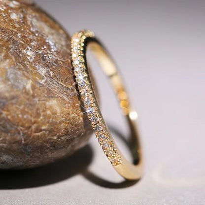 Dainty Spark Band