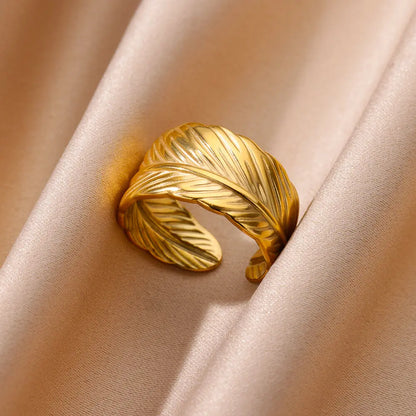 Geometric Bold Ring