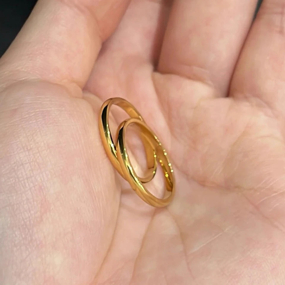 Celeste Smooth Couple Band Ring