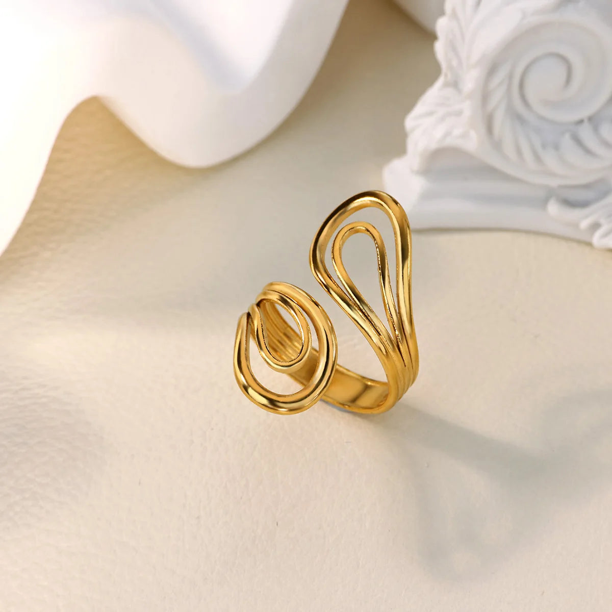 Geometric Bold Ring