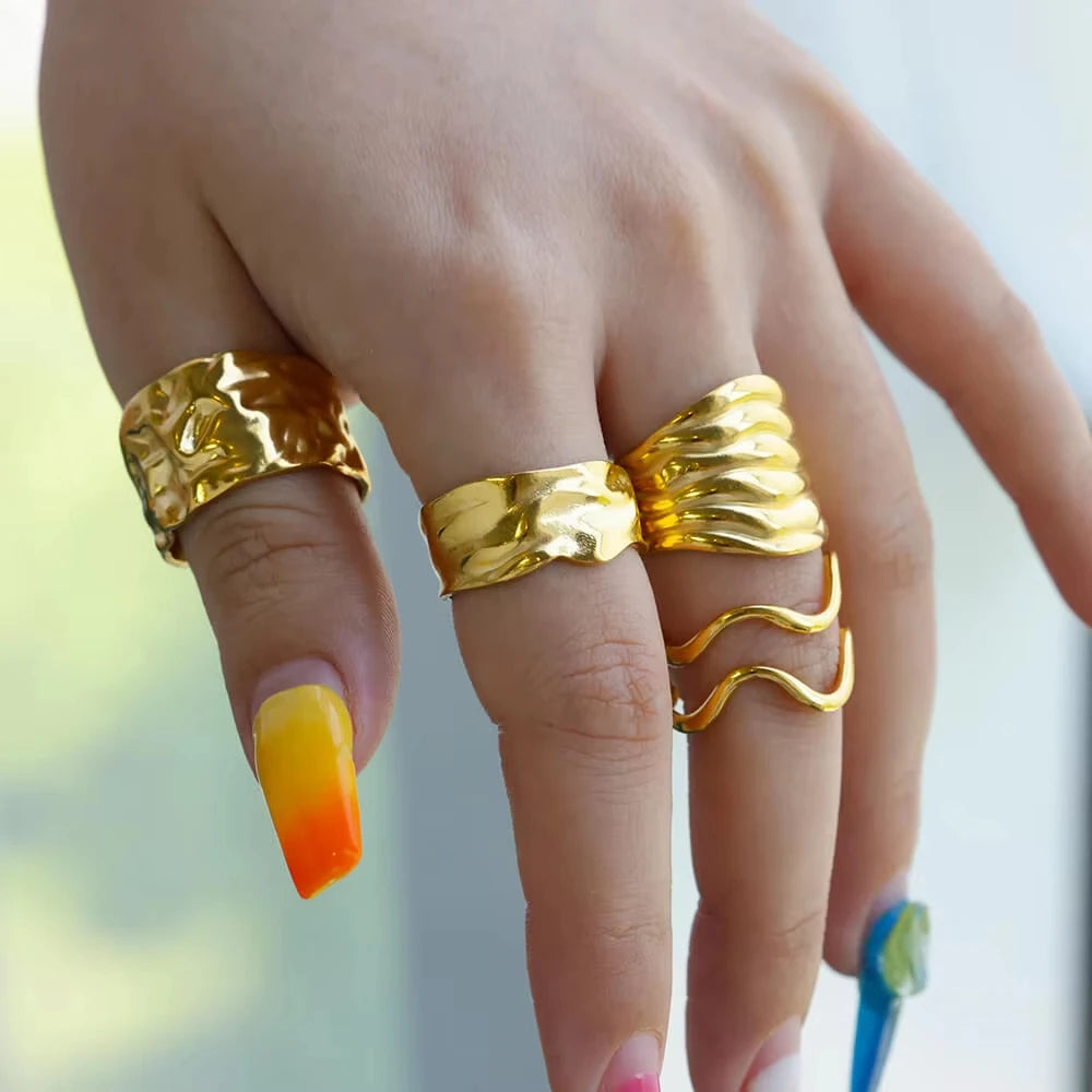 Geometric Bold Ring