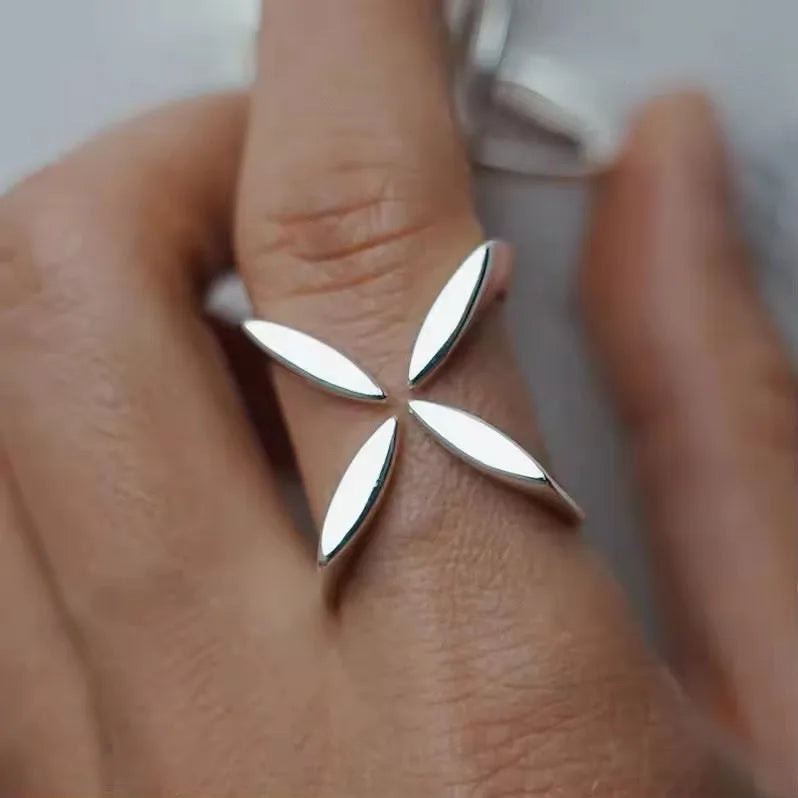 Retro Floral Sterling Ring