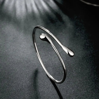 Elegant Crystal Drop Bracelet