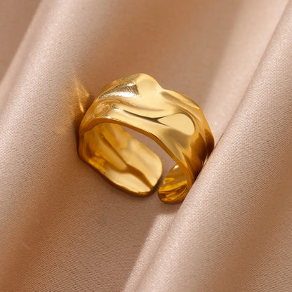 Geometric Bold Ring