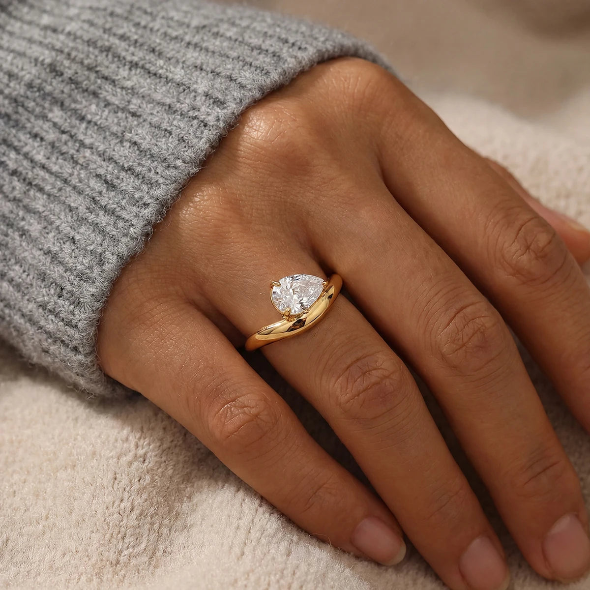 Sparkling Pear Drop Ring